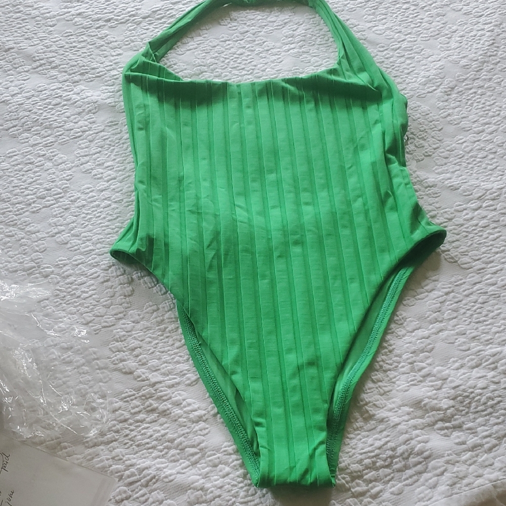 VITAMIN A ALIA RECYCLED NYLON ONE PIECE SWIM SUIT ;SIZE:MEDIUM - Picture 3 of 8